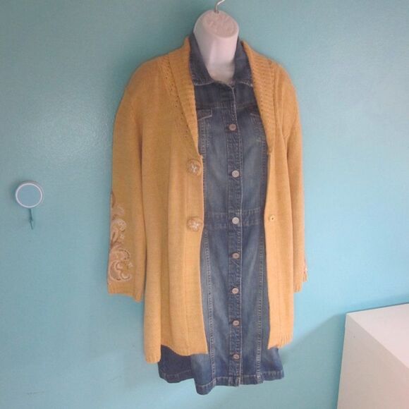 Icelandic Design Womens Size M Knit Yellow Cardigan Sweater Button / Snap Front - Picture 1 of 13